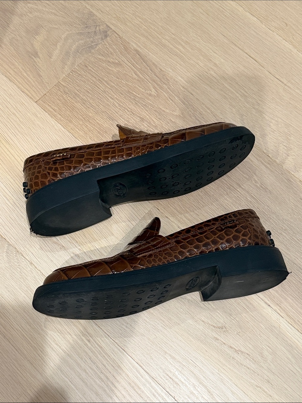 Tod's Brown Croc-Embossed Leather Penny Loafers for Women - Picture 5 of 7